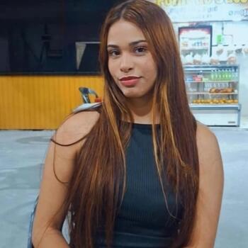 Babá em Magé: Debora