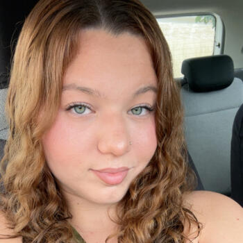 Babysitter in Auxerre: Ashley