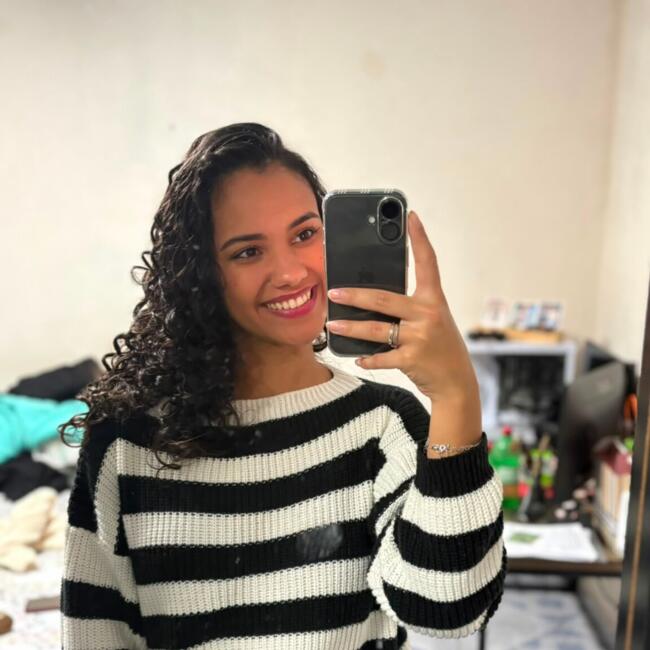 Babysitter in Osasco: Lauanny Nayara