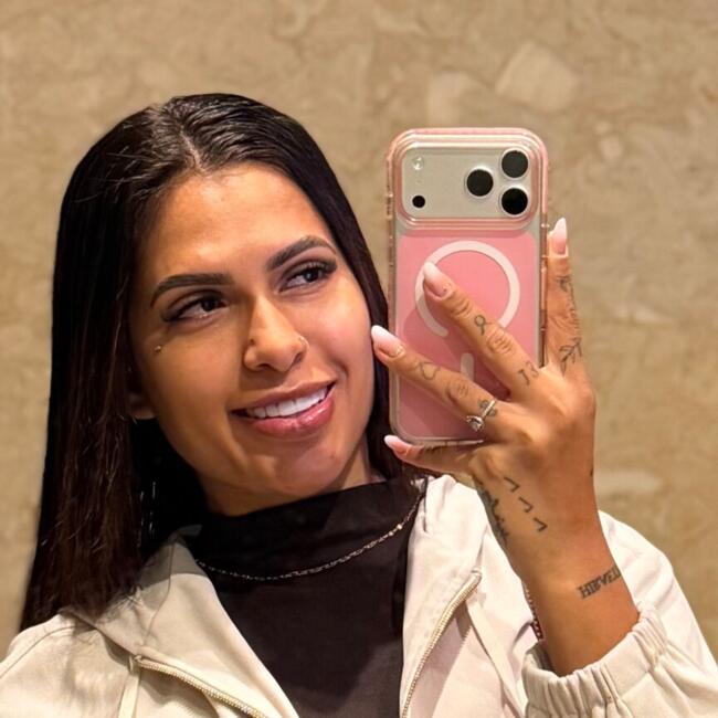 Babysitter in Lisbon: Laila