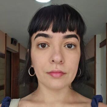 Babysitter in Niterói: Juliana