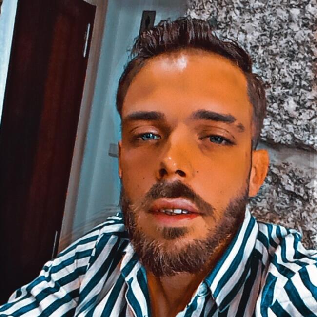 Trabalho de babysitting em Valongo: Bruno