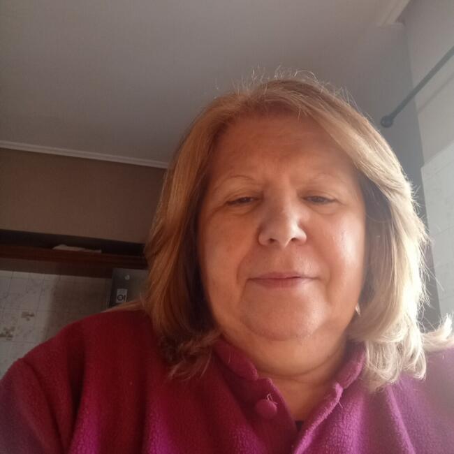 Babysitter in Petroúpolis: Μαρια Σουμα