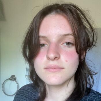 Babysitter in Kitchener: Lonomia