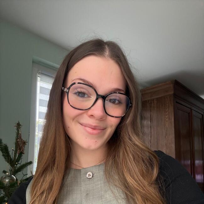 Babysitter in Olivet: Fanny