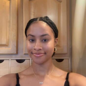 Babysitter in Eugene: Yazmeen