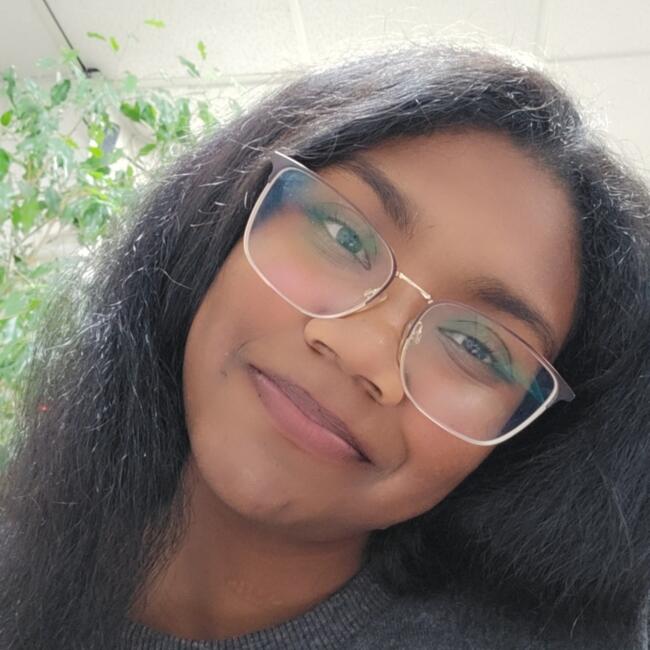 Babysitter in Lisbon: Priscila