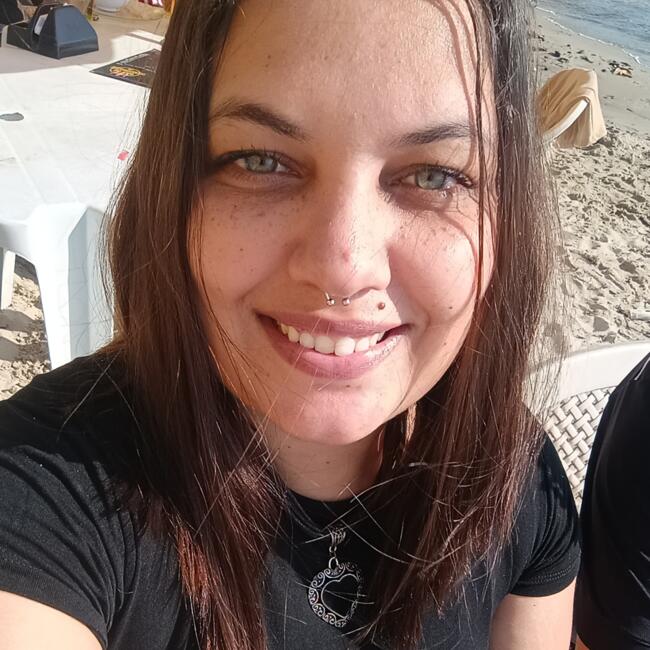 Babysitter in Campos dos Goytacazes: Iara