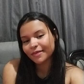 Babá em Governador Valadares: Roberta