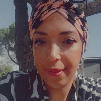 Nanny in Angers: Hanane