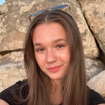 Babysitter in Roseville: Masha