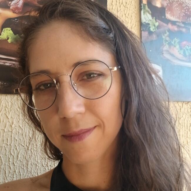 Babysitter in Novo Hamburgo: Aline
