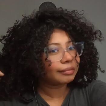 Babysitter in Redenção: Julyanne