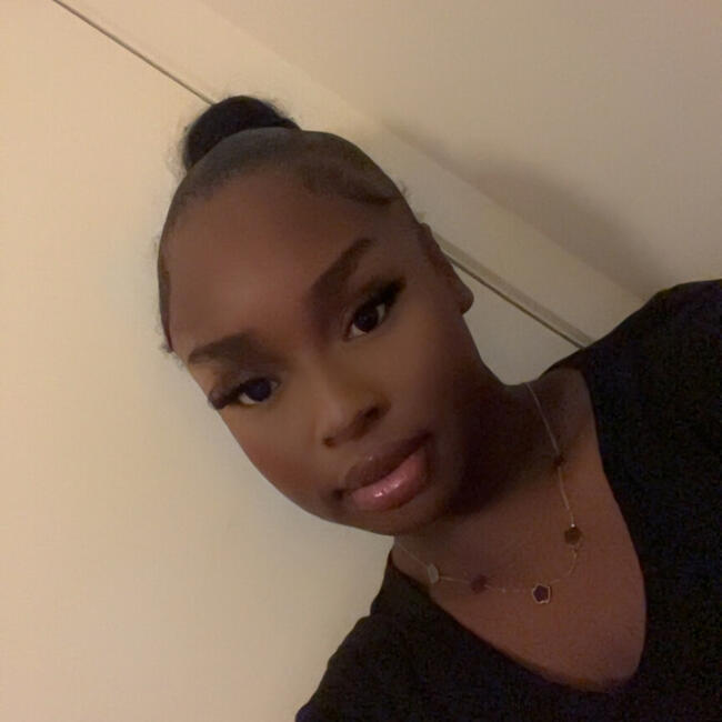 Babysitter in Forest/Vorst: Hadja 