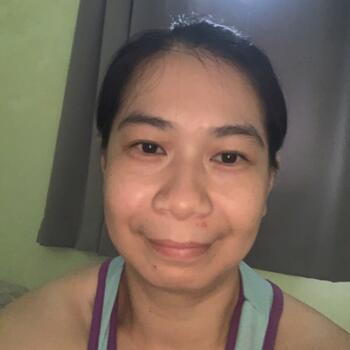 Babysitting job in Donggongon: babysitting job Stephlyne