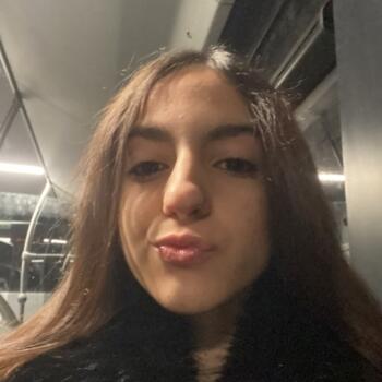 Babysitter Leporano: Giulia