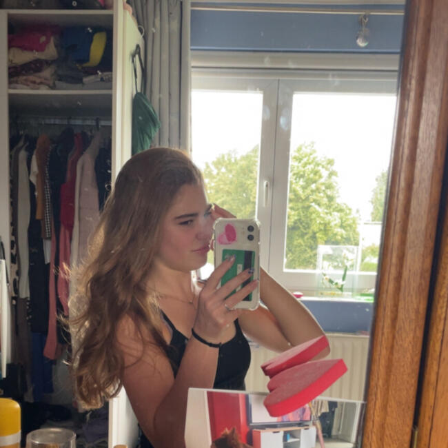 Babysitter in Éghezée: Inès