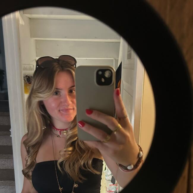 Babysitter in Ceyssat: Valentine