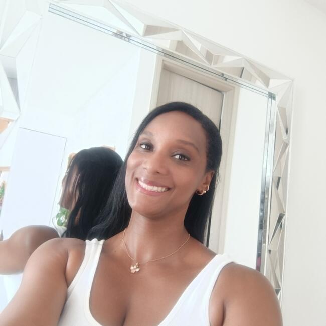 Babysitter in Santiago de Cali: Maria Valencia