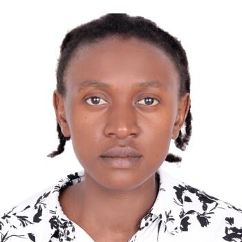 مربية أطفال في Jazīrat Abū Z̧aby: Daphne