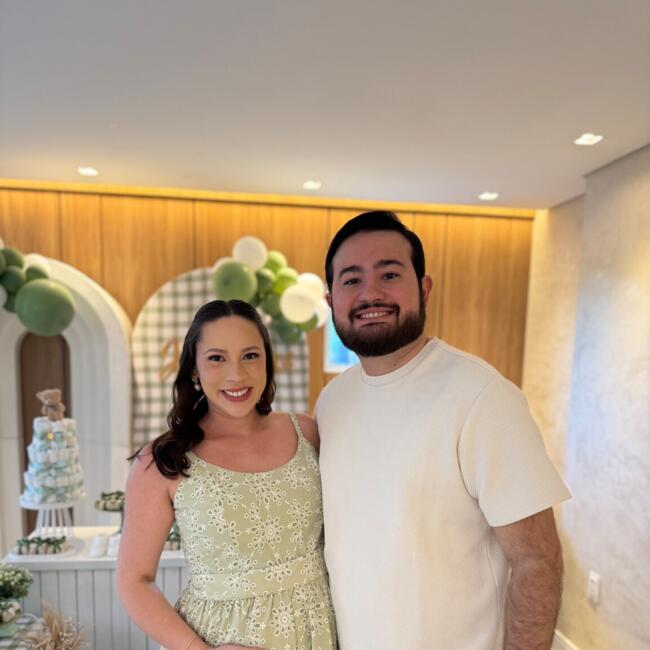 Emprego de babá em Eusébio: Halisson