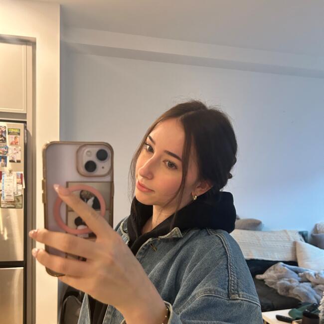 Babysitter in Victoria: Sophia