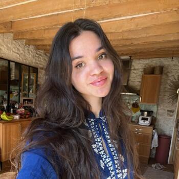 Babysitter in Paris: Aglaé