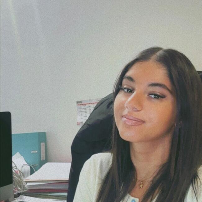 Nounou à Paris: Chaïmaa