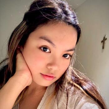 Singapore Island的保母: Chloe