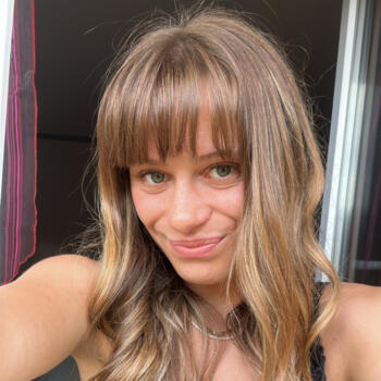 Babysitter in Sainte-Eulalie: Pauline