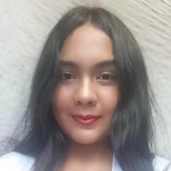 Babysitter in Caracas: Ana Yakelin