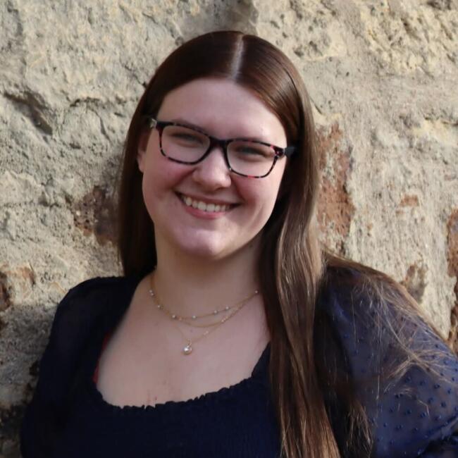 Babysitter in Springfield: Alie