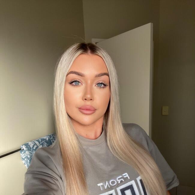 Babysitter in Cairns: Hannah