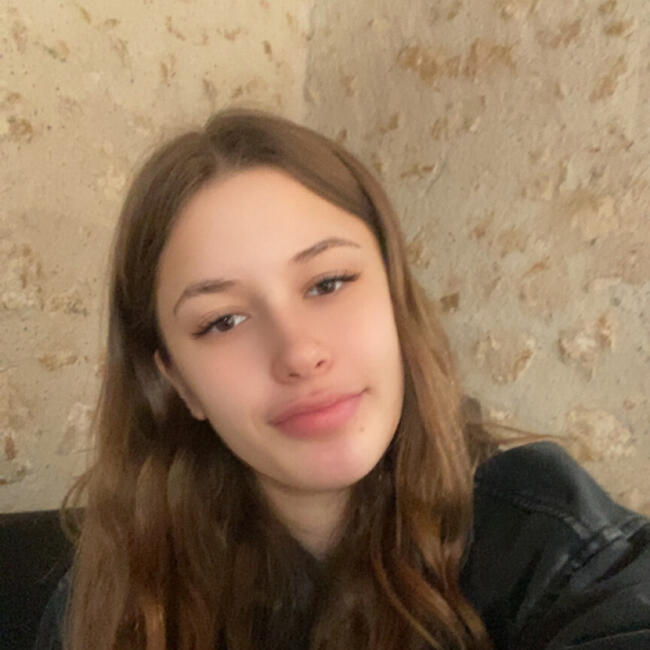 Babysitter in La Chapelle-Saint-Mesmin: Katharina