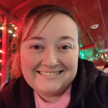 Babysitter in San Bernardino: Lauren