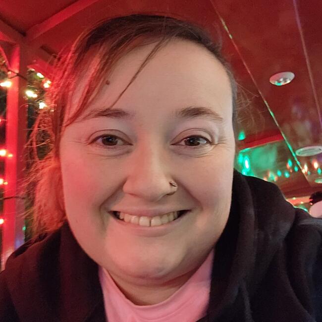 Babysitter in San Bernardino: Lauren