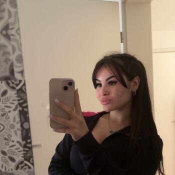 Babysitter in Kompole: Ines