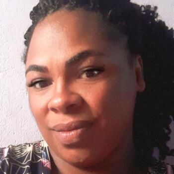 Babá em Pradópolis: Simone