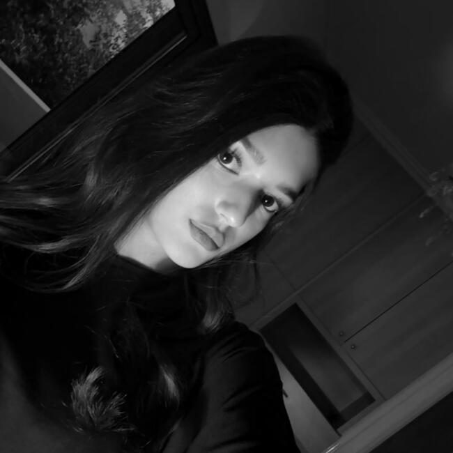 Babysitter στην περιοχή Βούλα: Maritina