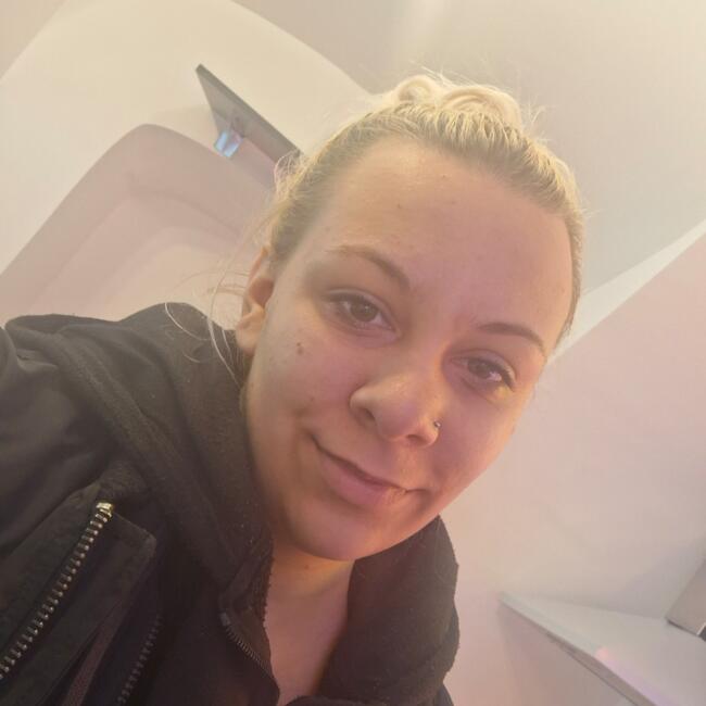 Dadilja u Samobor: Larissa