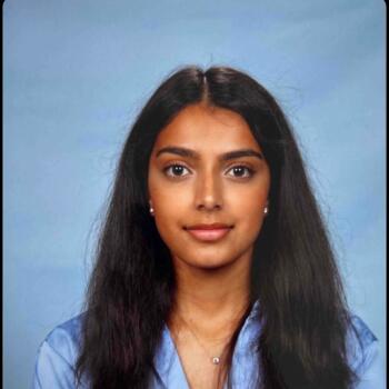 Babysitter in Cergy: Hana