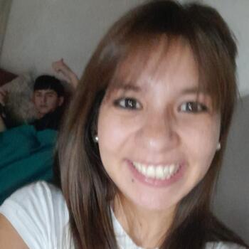 Babysitter in Pilar: Ivana