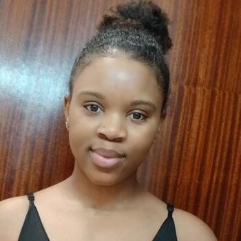 Babysitter Almada: Nadine