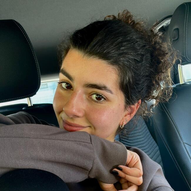 Babysitter in Lisbon: Mia