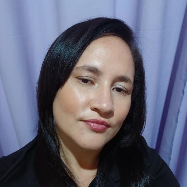Babysitter in Patos de Minas: Gesabel