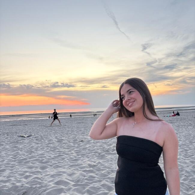 Nounou à Saint-Nicolas: Ines