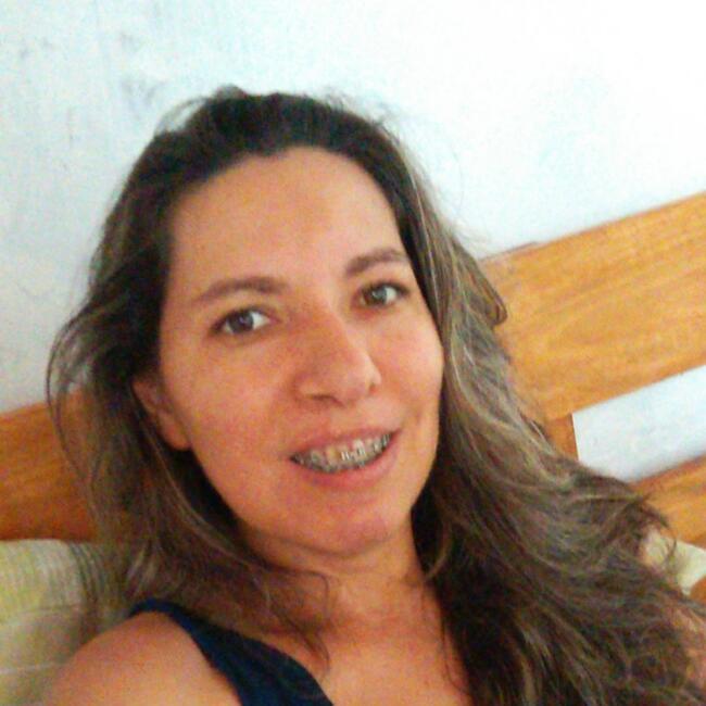 Babá em Ilhabela: KARINA