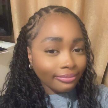 Babysitter in Champigny-sur-Marne: Fatoumata