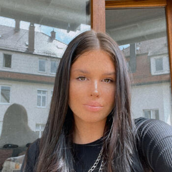 Babysitter in Stuttgart: Mary-Joanna