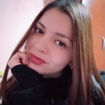 Babysitter in Padre Las Casas: Anthonia